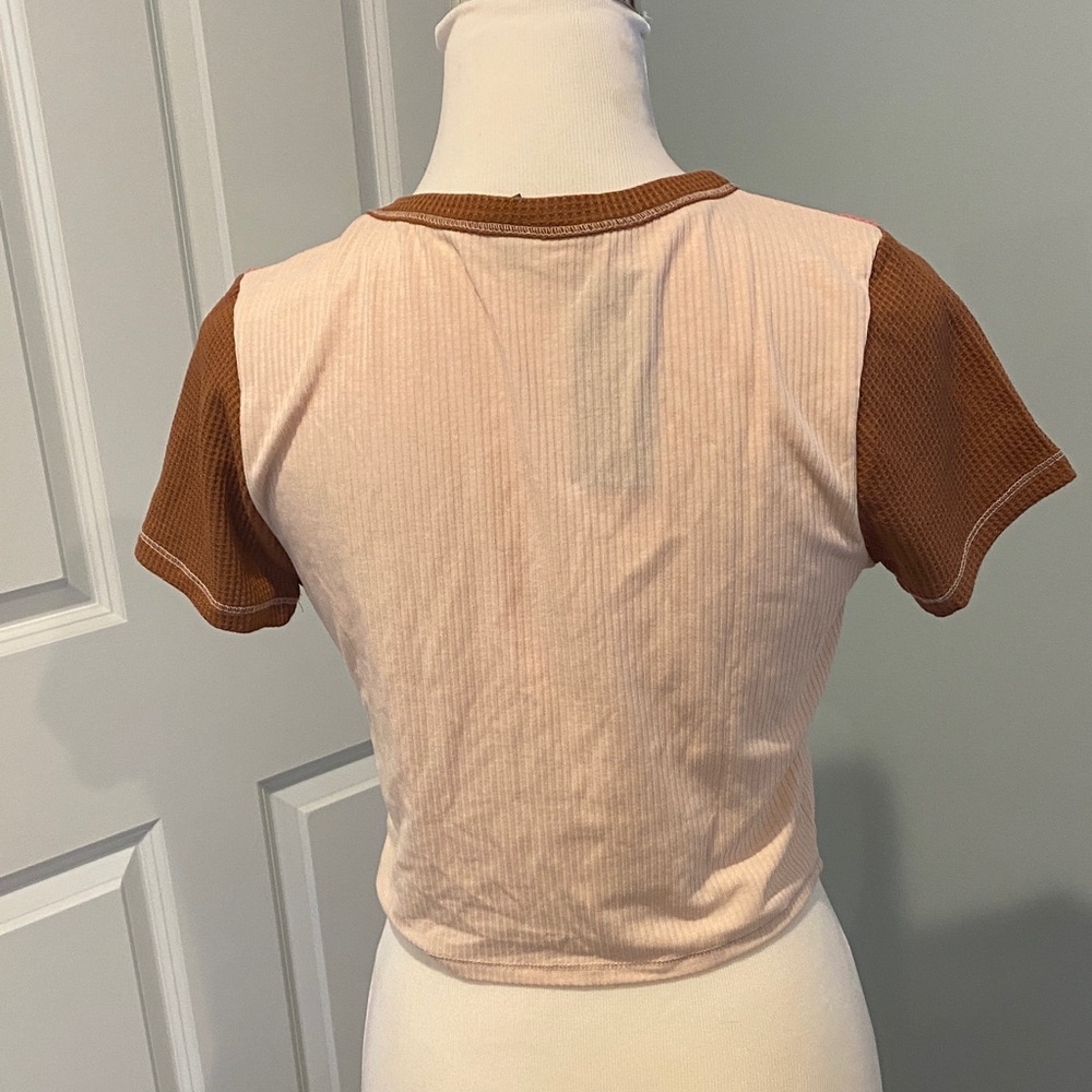 Colorblock Crop Top - Picture 4 of 5